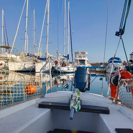 Jack Sparrow ספינת מלון *